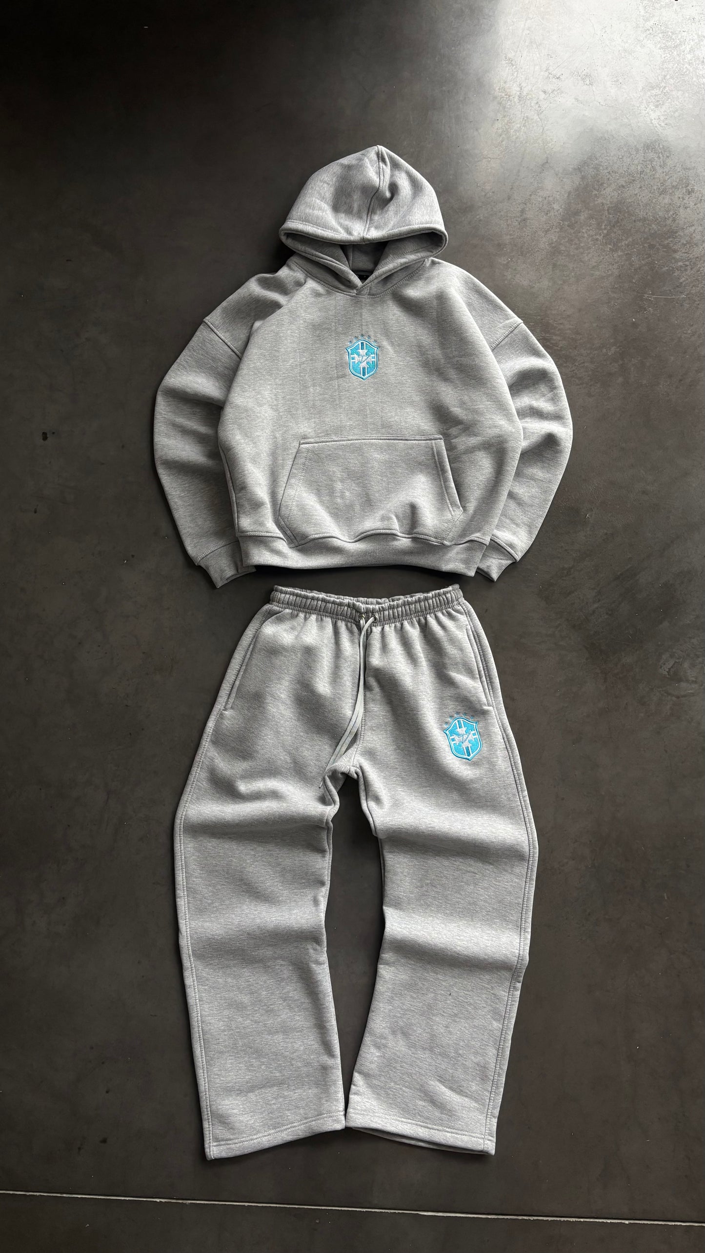 Temps Brazil grey/blue joggers