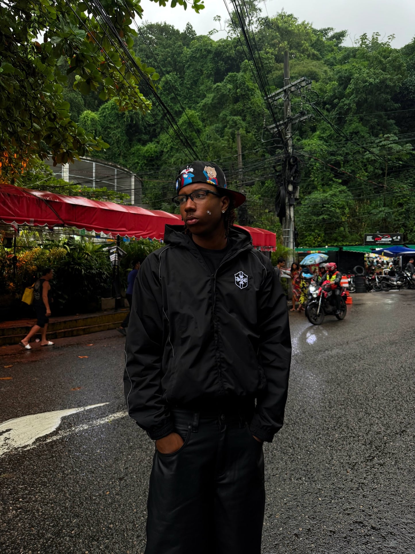Temps Brazil black windbreaker