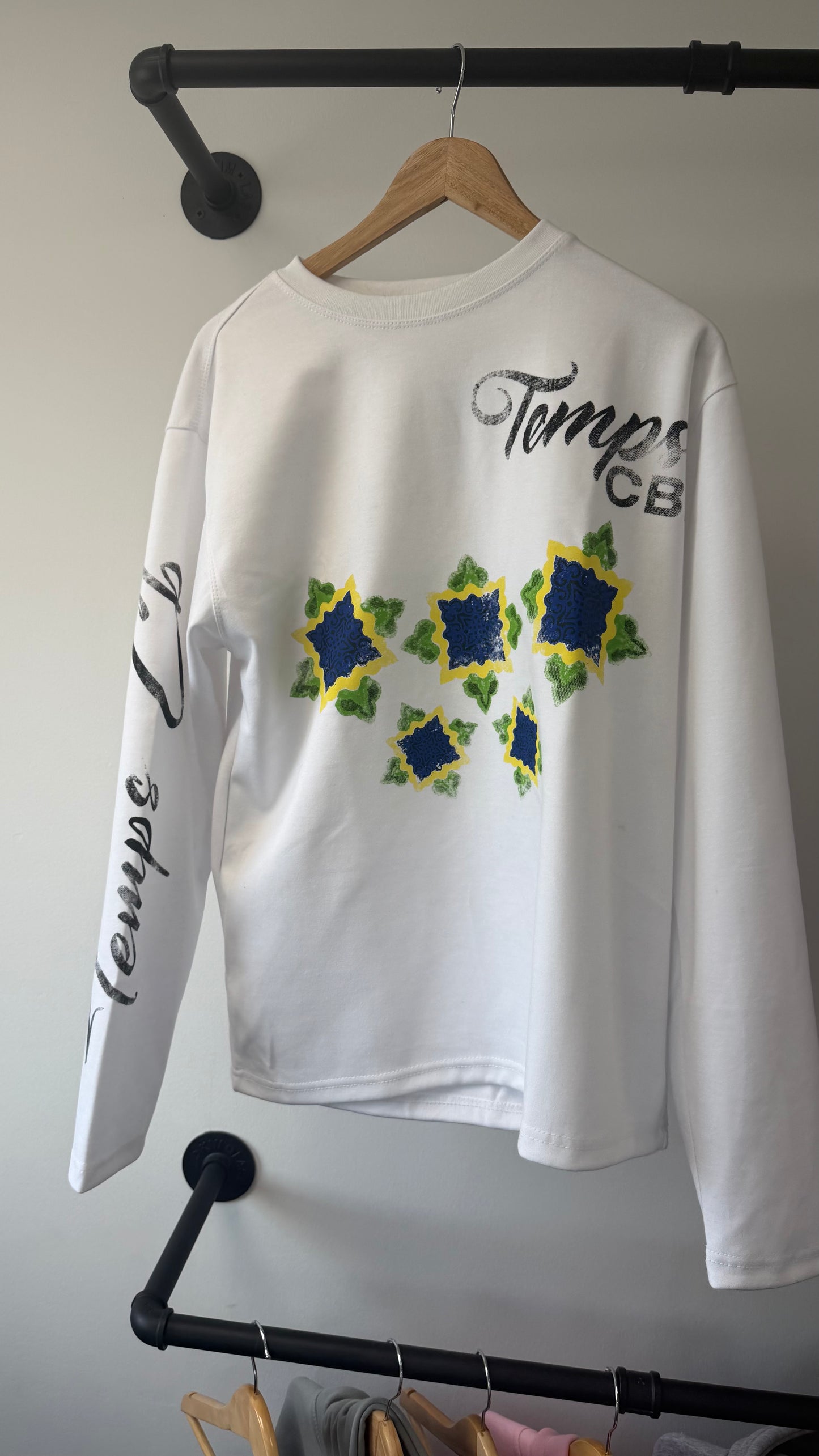 Temps pattern white longsleeve